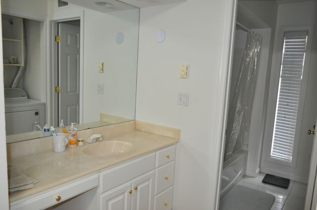 29 Crocus Lane 29, Avon, CT 06001