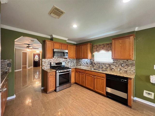 915 Wild Cotton Road, Rosenberg, TX 77471