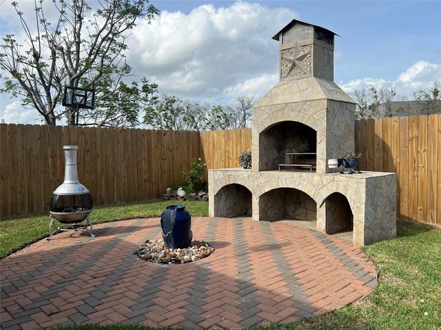 915 Wild Cotton Road, Rosenberg, TX 77471