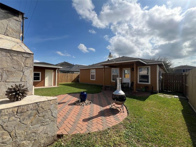 915 Wild Cotton Road, Rosenberg, TX 77471