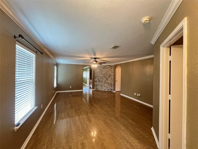 915 Wild Cotton Road, Rosenberg, TX 77471