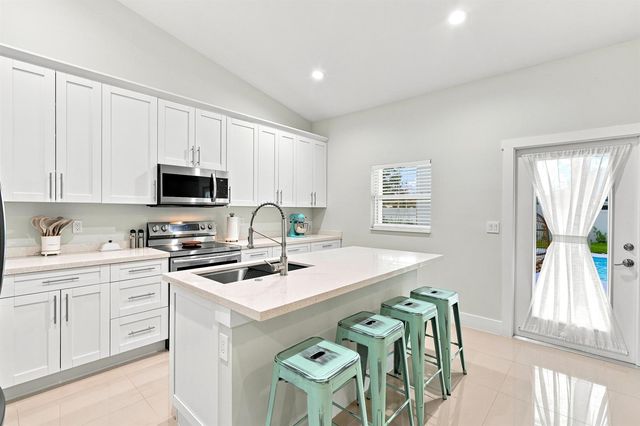 3242 SW ESCAROLE Street, Port St. Lucie, FL 34953