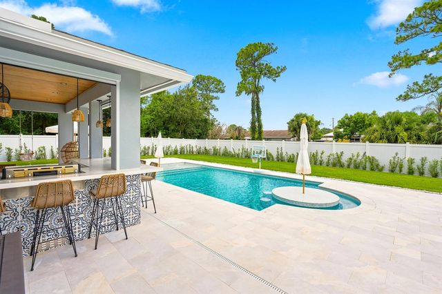 3242 SW ESCAROLE Street, Port St. Lucie, FL 34953