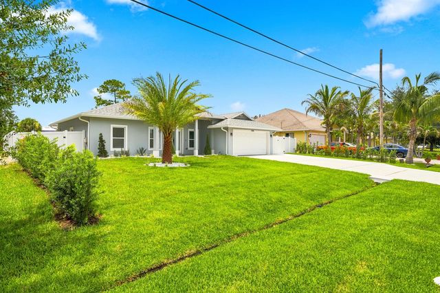 3242 SW ESCAROLE Street, Port St. Lucie, FL 34953