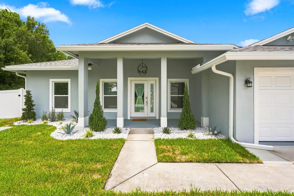 3242 SW ESCAROLE Street, Port St. Lucie, FL 34953