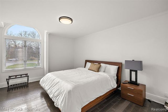 7515 Hiddenbrook Lane, Bloomfield Hills, MI 48301