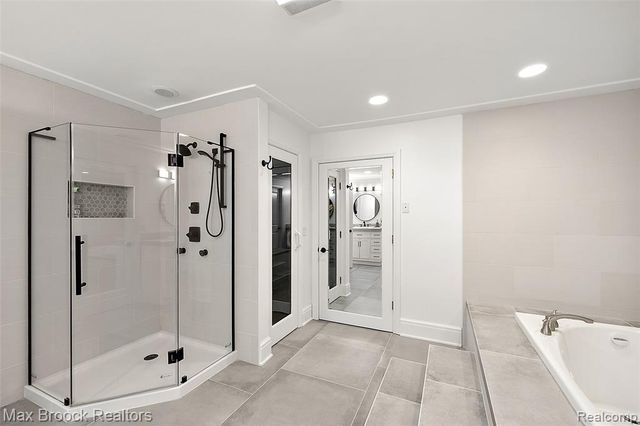 7515 Hiddenbrook Lane, Bloomfield Hills, MI 48301