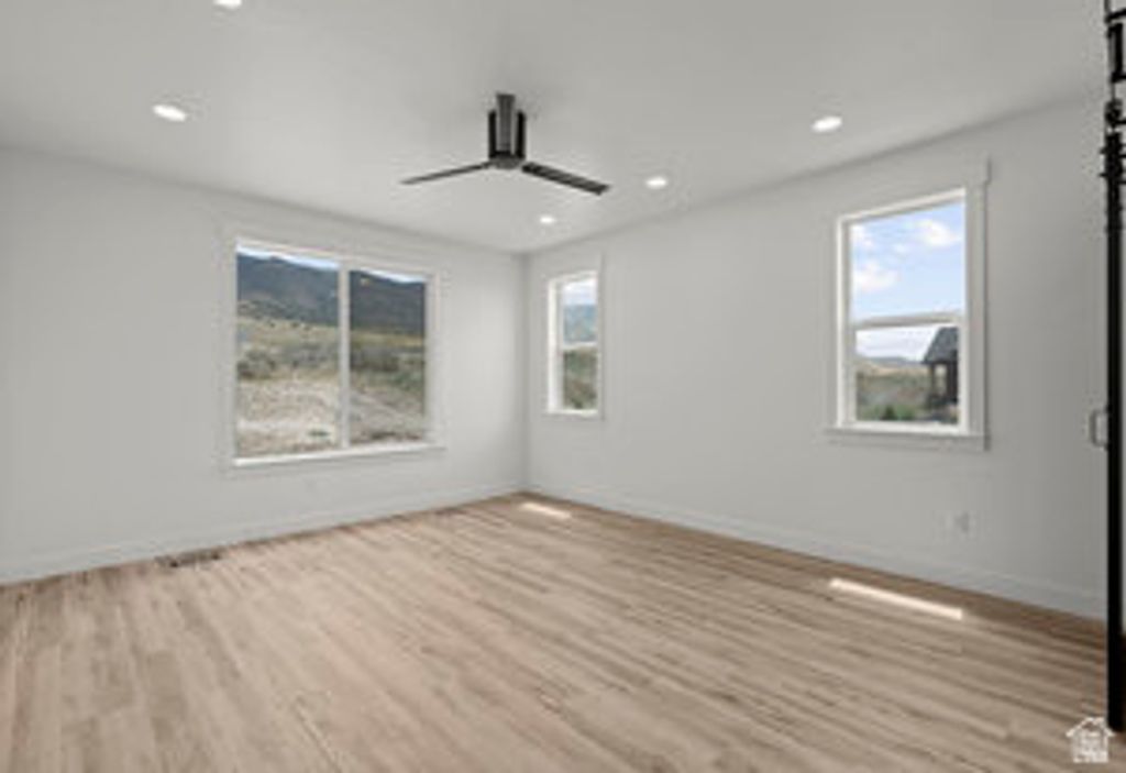 Image 12 of property listing at 476 S 230 W, Lehi, UT 84043
