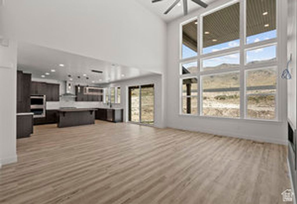 Image 6 of property listing at 476 S 230 W, Lehi, UT 84043