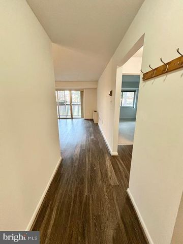 10300 WESTLAKE DR #S105, Bethesda, MD 20817