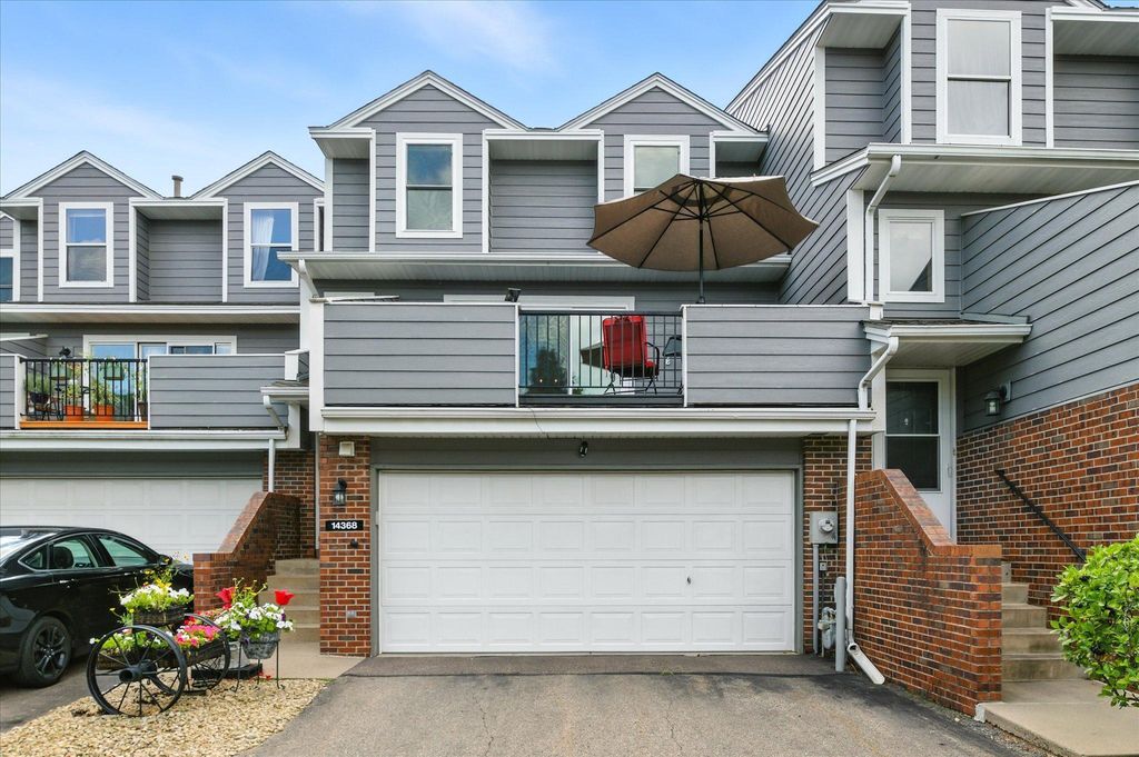 14368 Empire Avenue, Apple Valley, MN 55124
