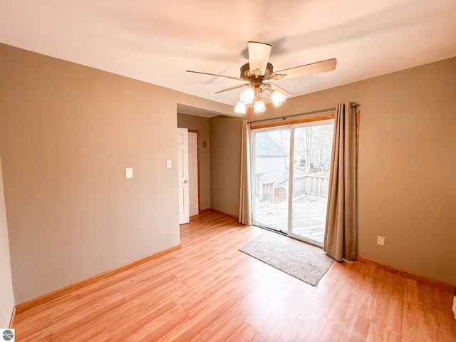 3610 Tower Hill Road, Houghton Lake, MI 48629