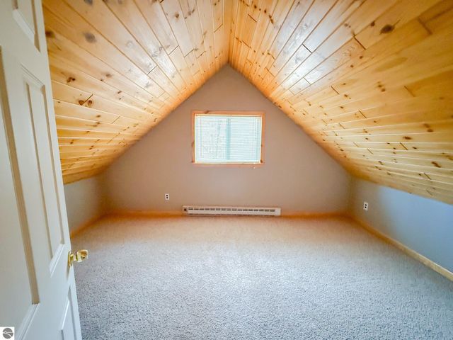 3610 Tower Hill Road, Houghton Lake, MI 48629