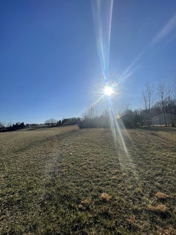 608 Days Rd, Lafayette, TN 37083