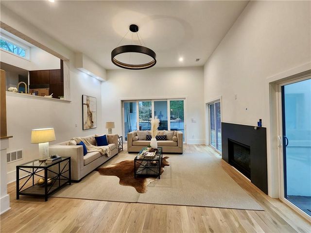 3134 W Roxboro Road NE, Atlanta, GA 30324