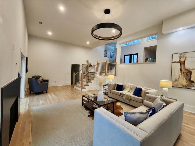 3134 W Roxboro Road NE, Atlanta, GA 30324