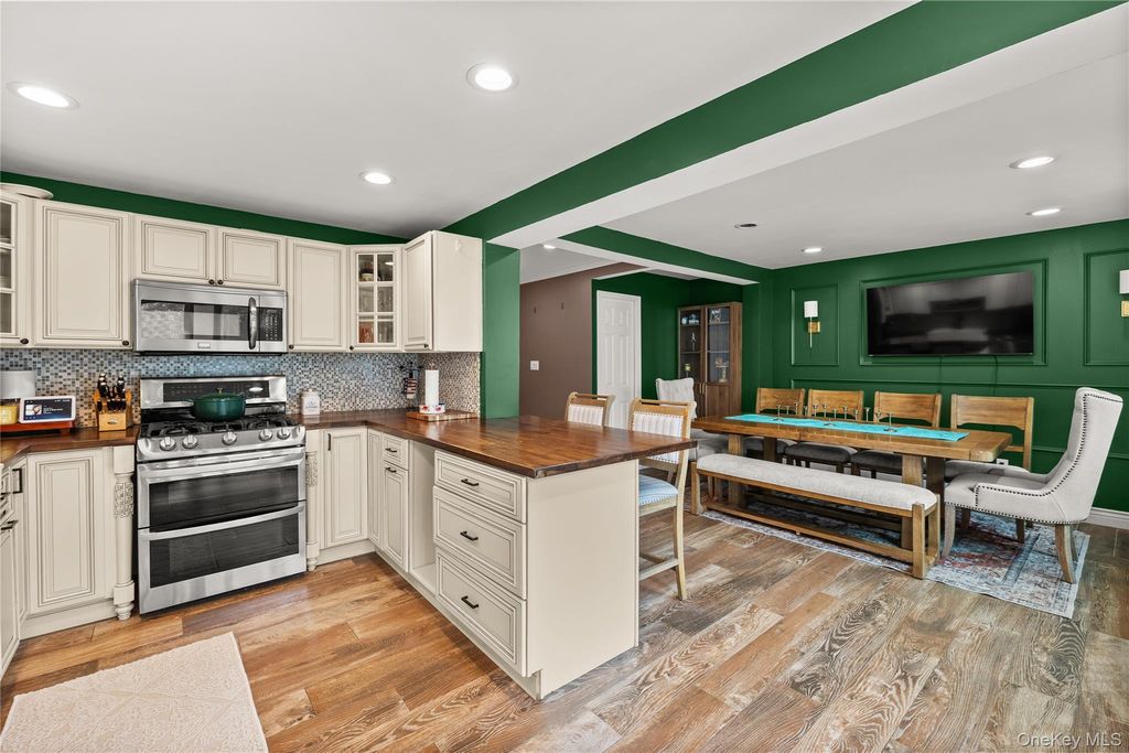 397 Buffalo Avenue, Lindenhurst, NY 11757 — photo 4