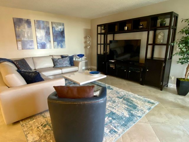 2255 Lindell Boulevard Apt 502, Delray Beach, FL 33444