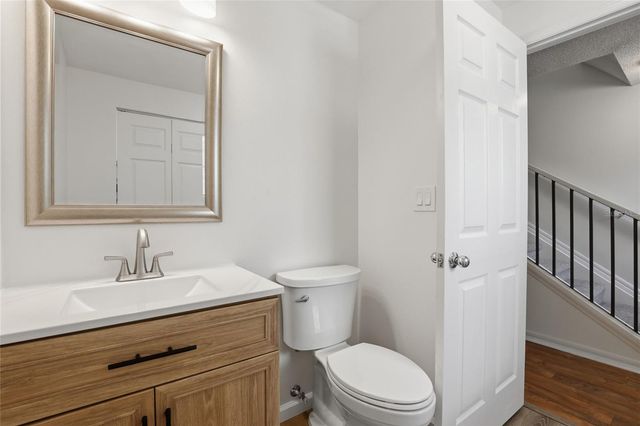 5600 BENTGRASS DRIVE 8-107, Sarasota, FL 34235