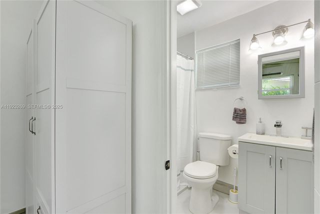 1205 NW 3rd Ave 2A, Fort Lauderdale, FL 33311