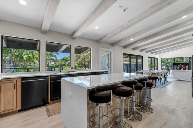 516 NE 6th Ave, Deerfield Beach, FL 33441