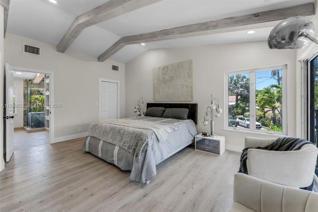 516 NE 6th Ave, Deerfield Beach, FL 33441