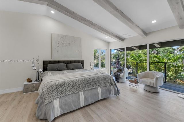 516 NE 6th Ave, Deerfield Beach, FL 33441