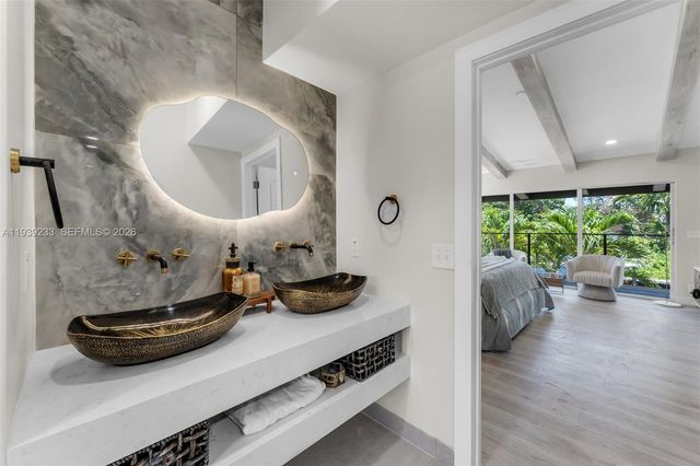 516 NE 6th Ave, Deerfield Beach, FL 33441