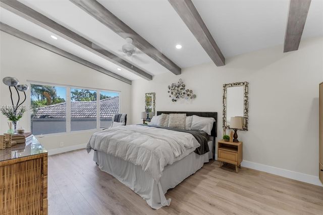 516 NE 6th Ave, Deerfield Beach, FL 33441