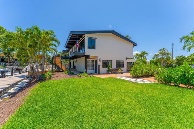516 NE 6th Ave, Deerfield Beach, FL 33441