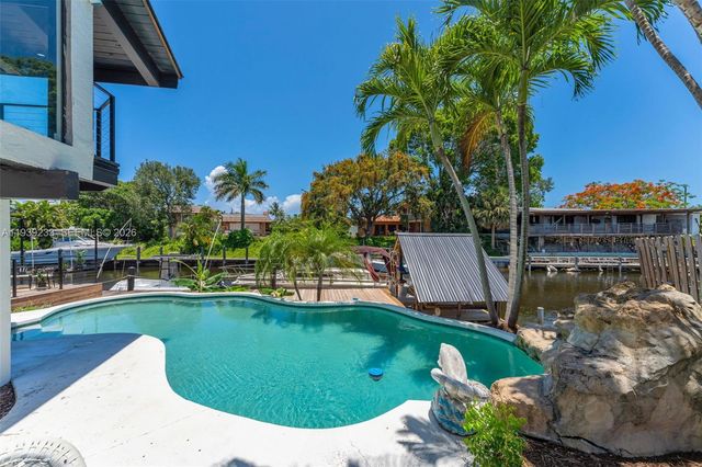 516 NE 6th Ave, Deerfield Beach, FL 33441