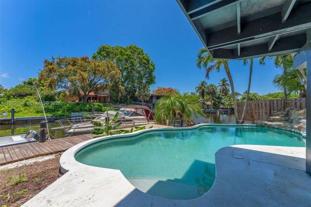 516 NE 6th Ave, Deerfield Beach, FL 33441