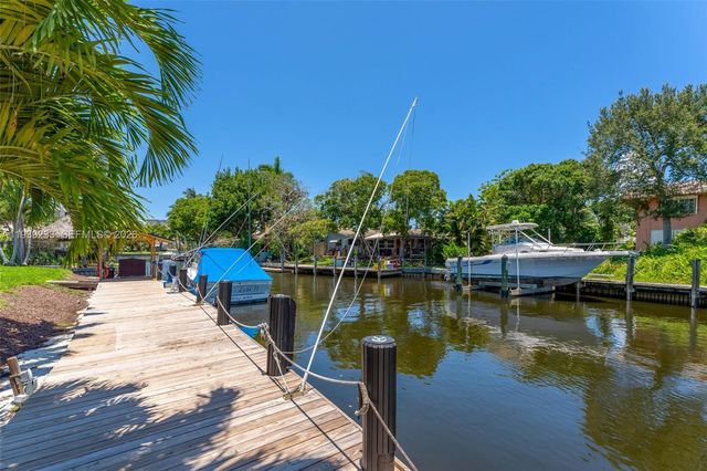 516 NE 6th Ave, Deerfield Beach, FL 33441