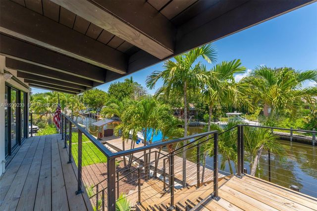 516 NE 6th Ave, Deerfield Beach, FL 33441