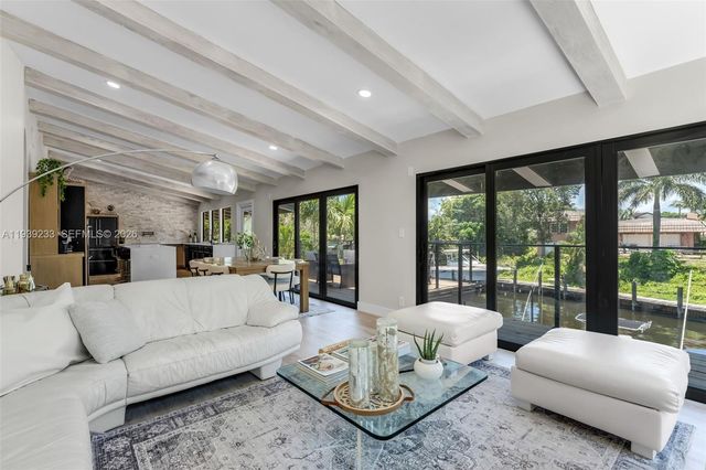 516 NE 6th Ave, Deerfield Beach, FL 33441