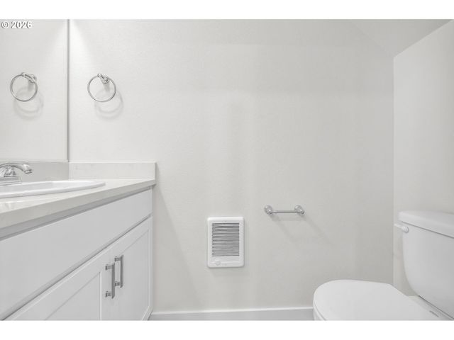 9257 E Burnside St, Portland, OR 97216