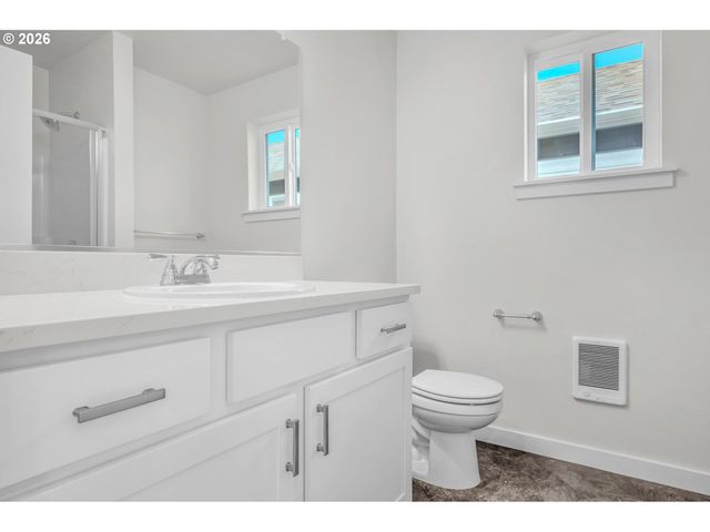 9257 E Burnside St, Portland, OR 97216