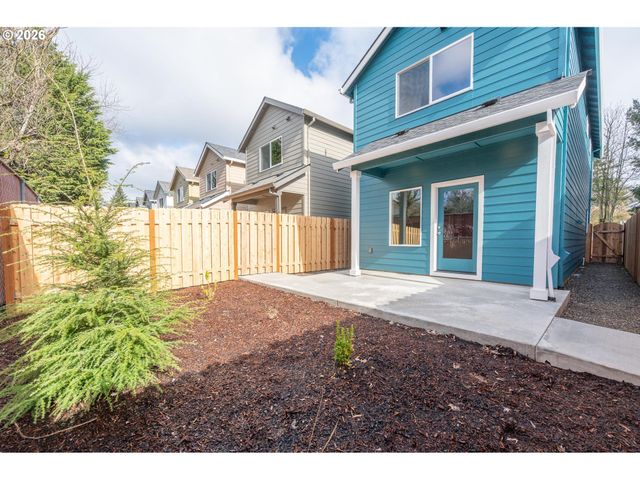 9257 E Burnside St, Portland, OR 97216