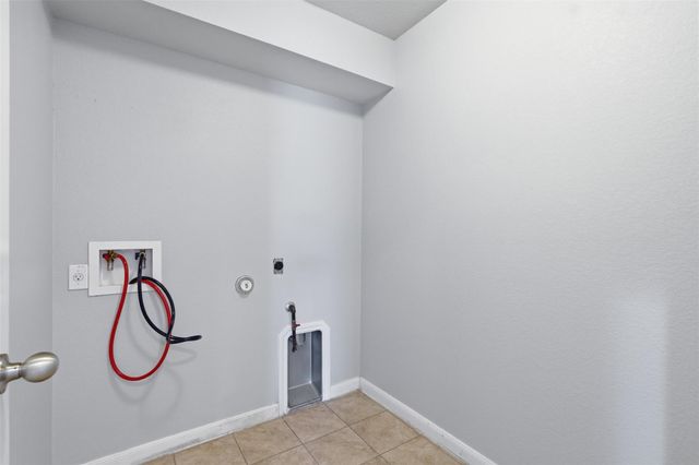 149 Dusky Thrush DR, Kyle, TX 78640