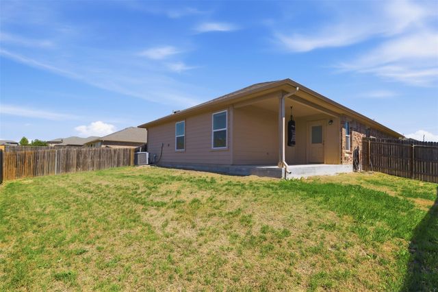 149 Dusky Thrush DR, Kyle, TX 78640