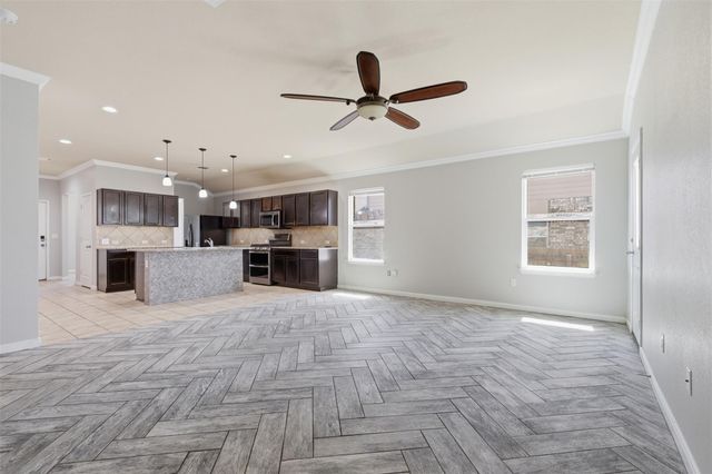 149 Dusky Thrush DR, Kyle, TX 78640