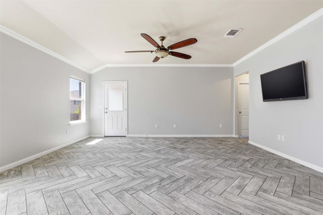 149 Dusky Thrush DR, Kyle, TX 78640