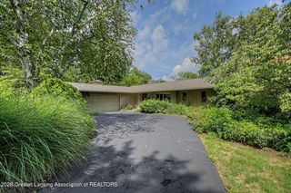 9124 Riverside Drive, Grand Ledge, MI 48837
