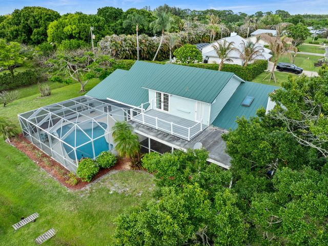 2415 NW Cove View, Stuart, FL 34994