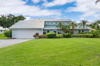 2415 NW Cove View, Stuart, FL 34994