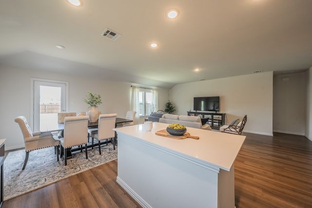 440 Rose Avenue, Cleburne, TX 76033