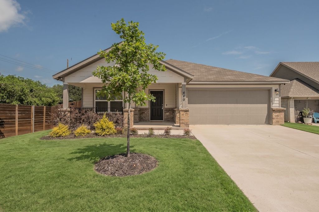 440 Rose Avenue, Cleburne, TX 76033