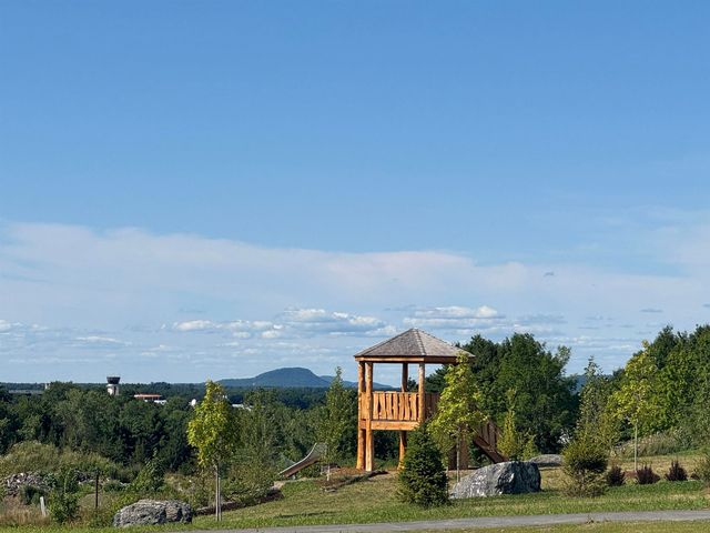 34 Mabel Way, South Burlington, VT 05403