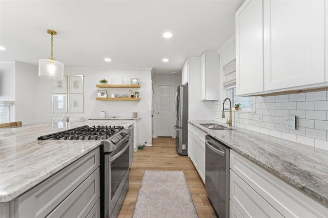 450 Greenway Street, Lake Charles, LA 70605