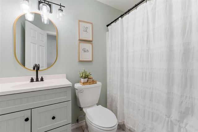 450 Greenway Street, Lake Charles, LA 70605